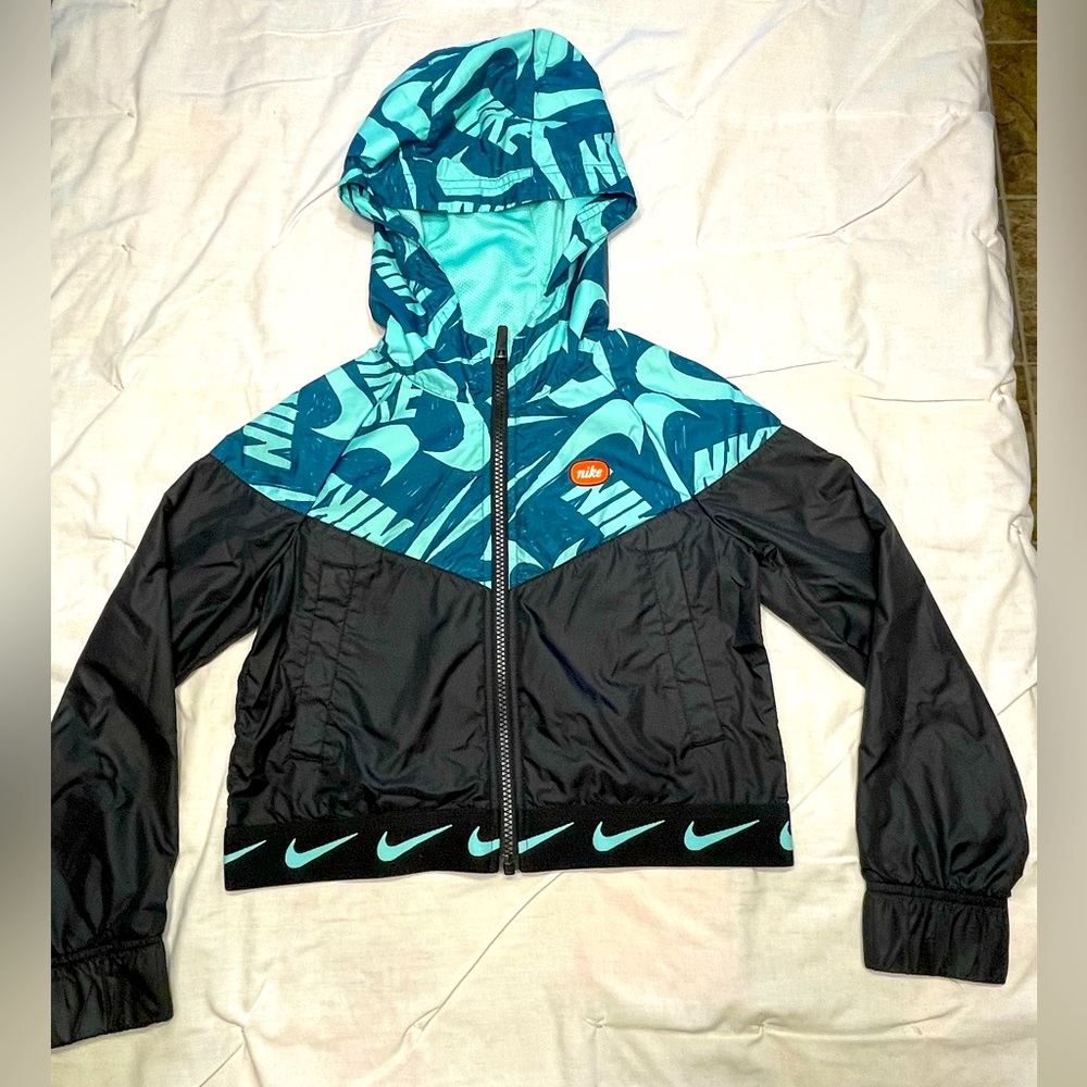Girls Nike Windbreaker.